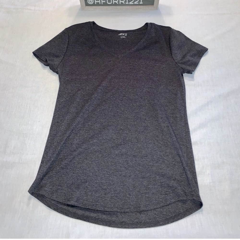 NWOT - big GRAY CREWNECK SIGNATURE TEE SIZE LARGE